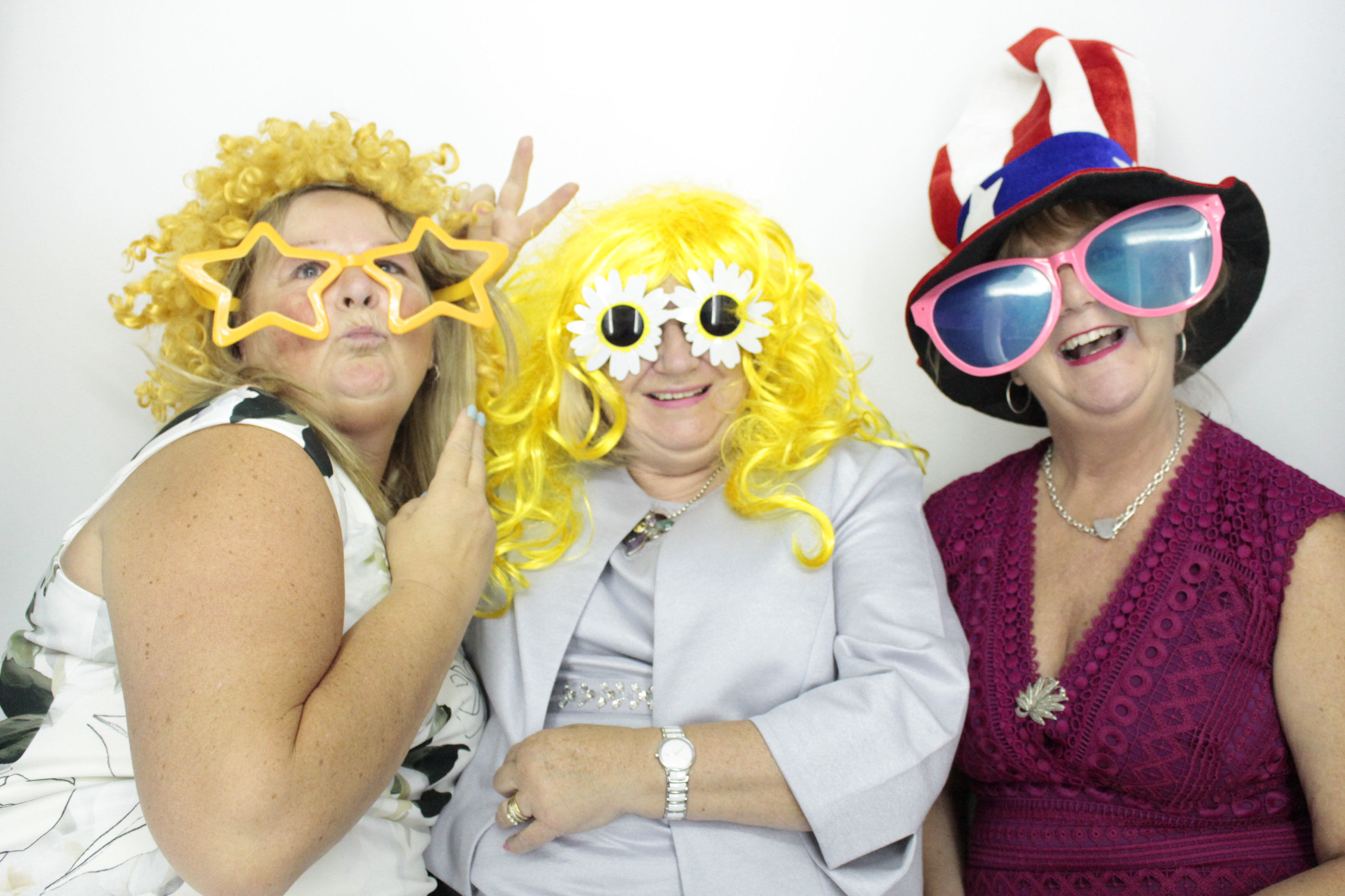 Louise & Dan's Big Day | View more photos from the event at gallery.myphotoboothexperience.co.uk/u/MyPhotoBoothExperienceLtd/Louise-Dans-Big-Day